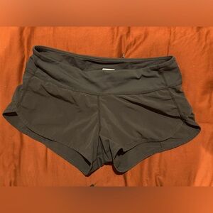 Speed up shorts size 4 lululemon